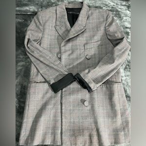 Beautiful Gray Zara blazer. No wear  no tear